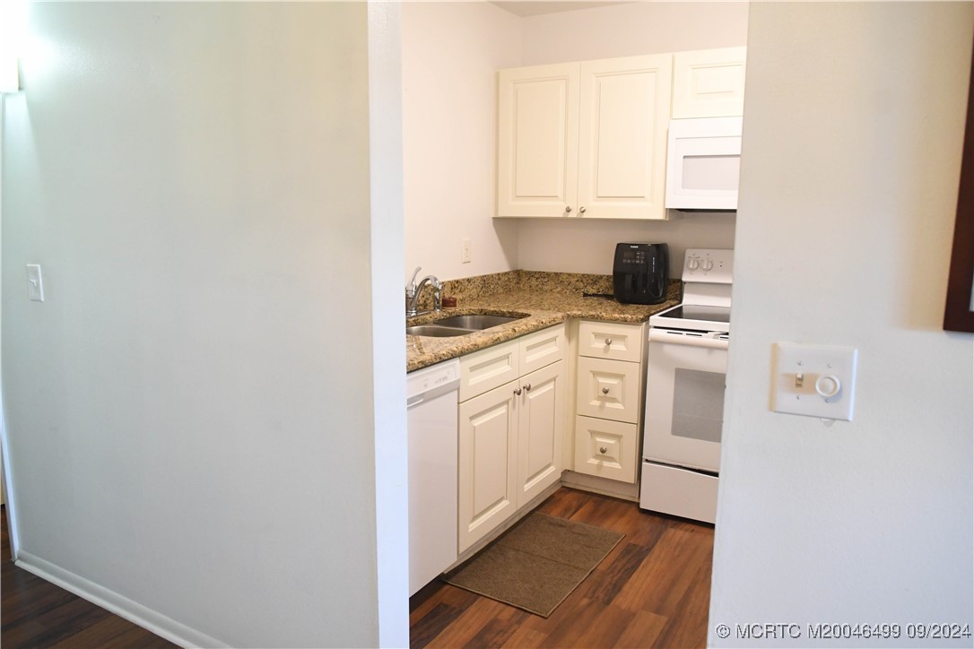 2600 SE Ocean Blvd II11