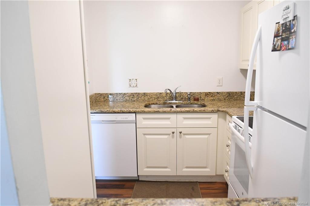 2600 SE Ocean Blvd II11