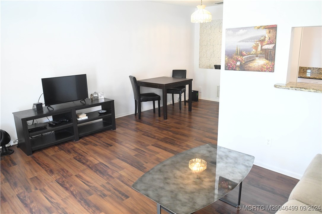 2600 SE Ocean Blvd II11