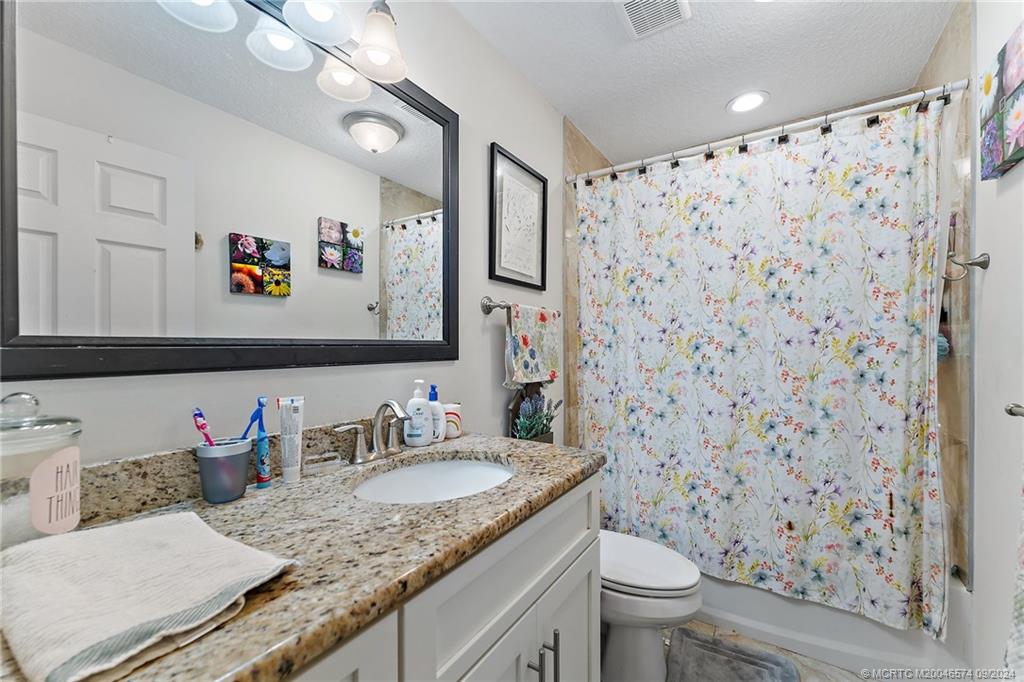 2325 SE Grand Drive