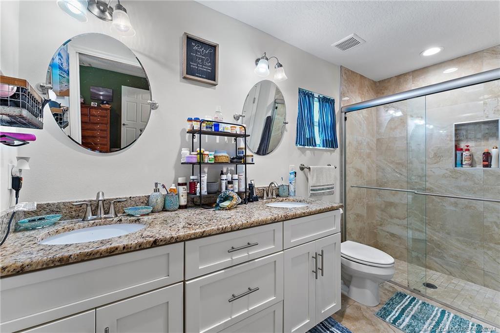 2325 SE Grand Drive