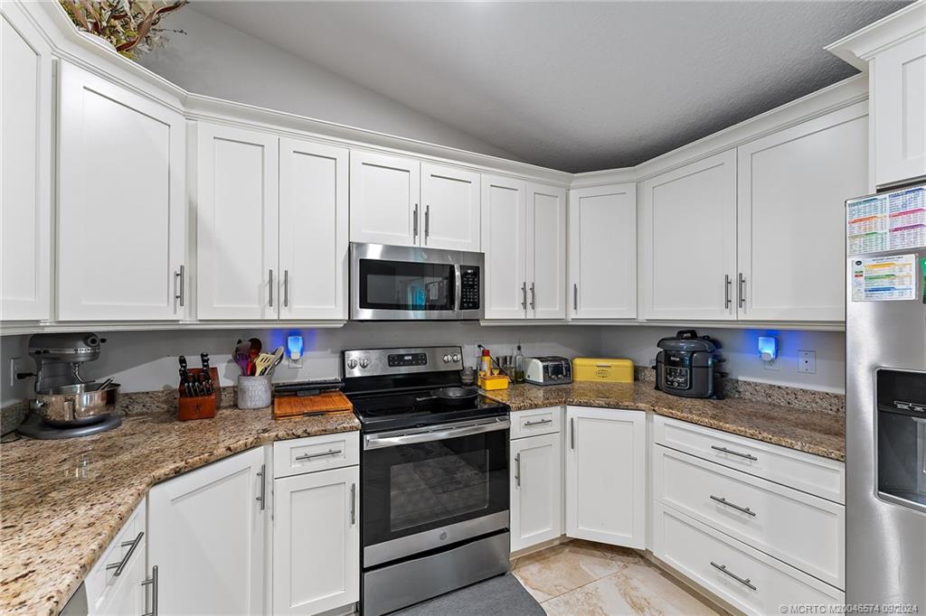 2325 SE Grand Drive