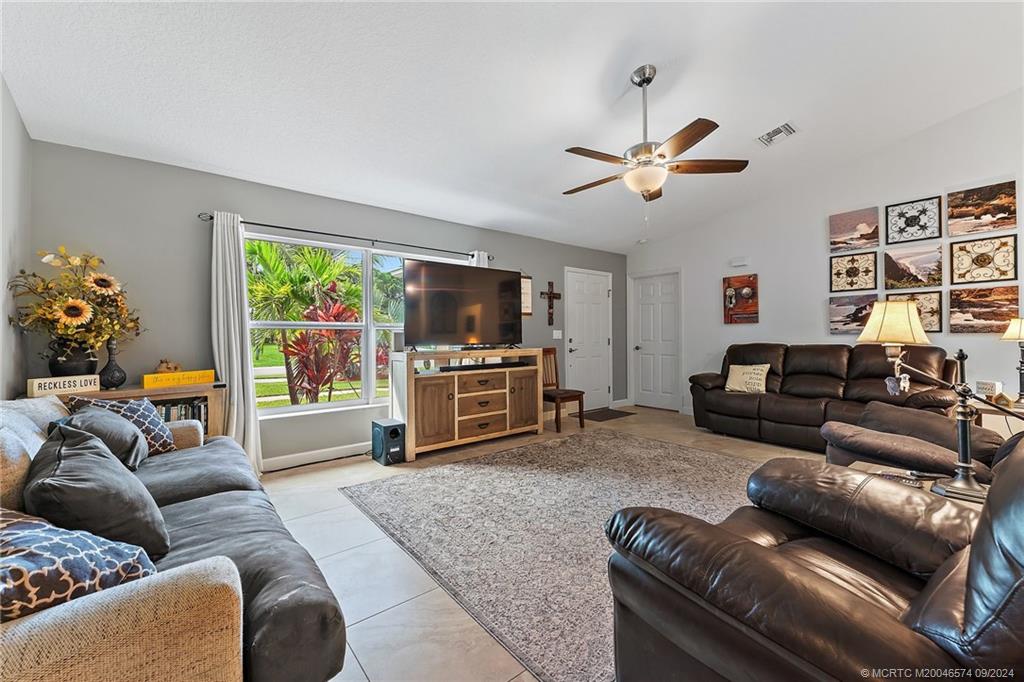 2325 SE Grand Drive