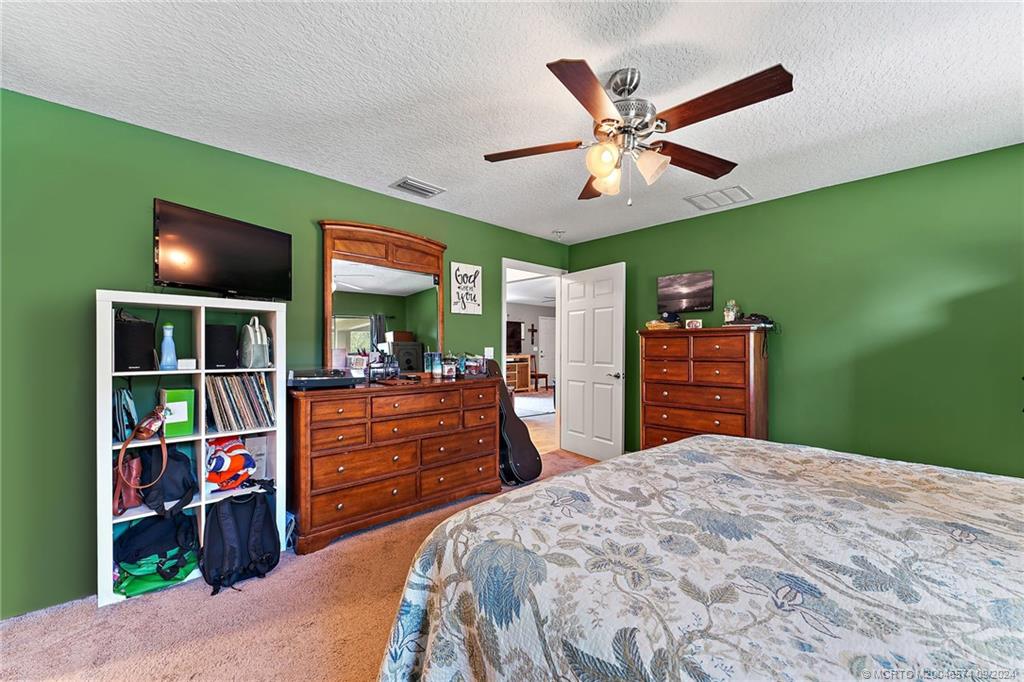 2325 SE Grand Drive