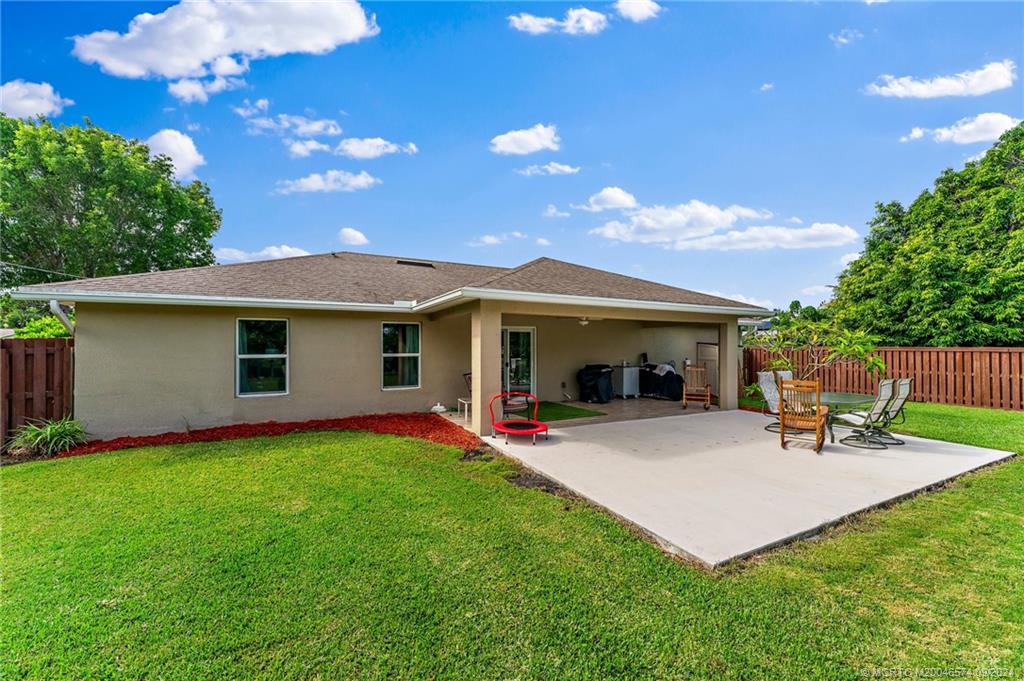 2325 SE Grand Drive