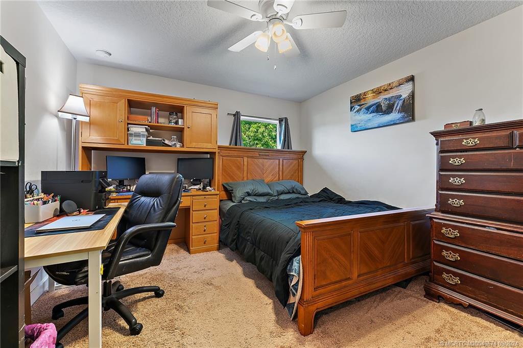 2325 SE Grand Drive