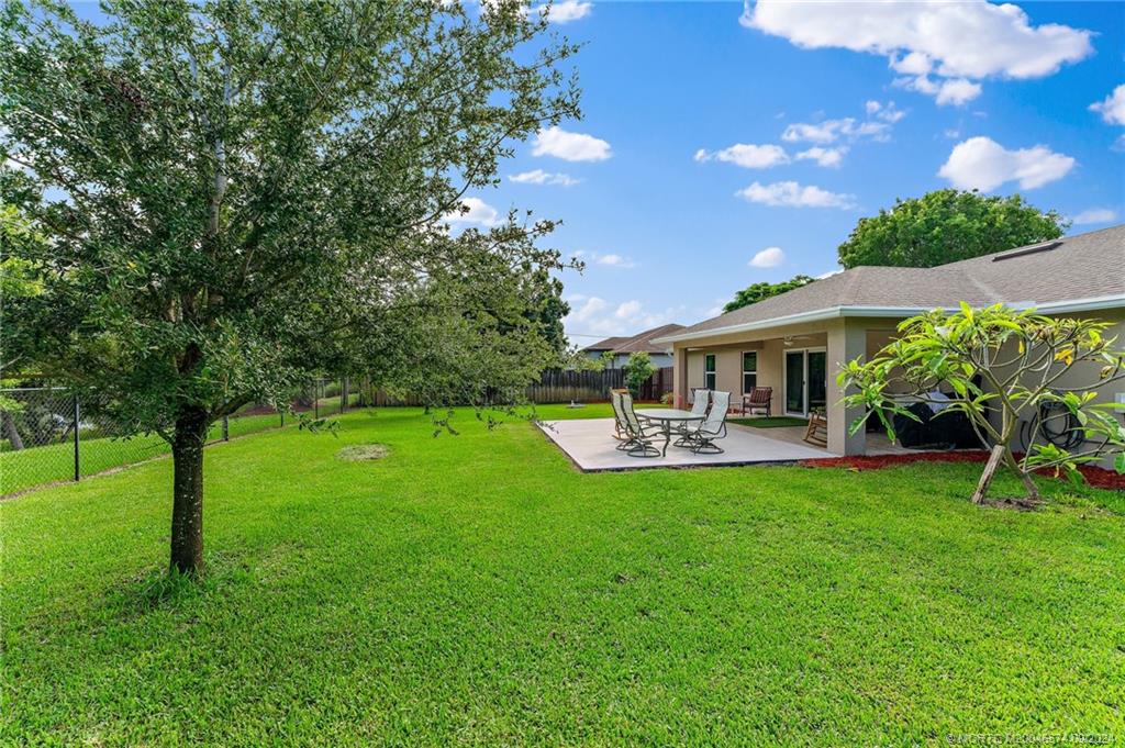 2325 SE Grand Drive
