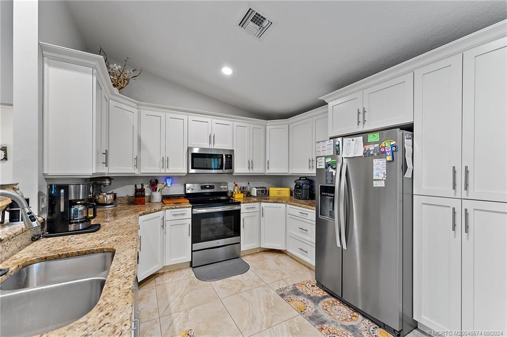 2325 SE Grand Drive