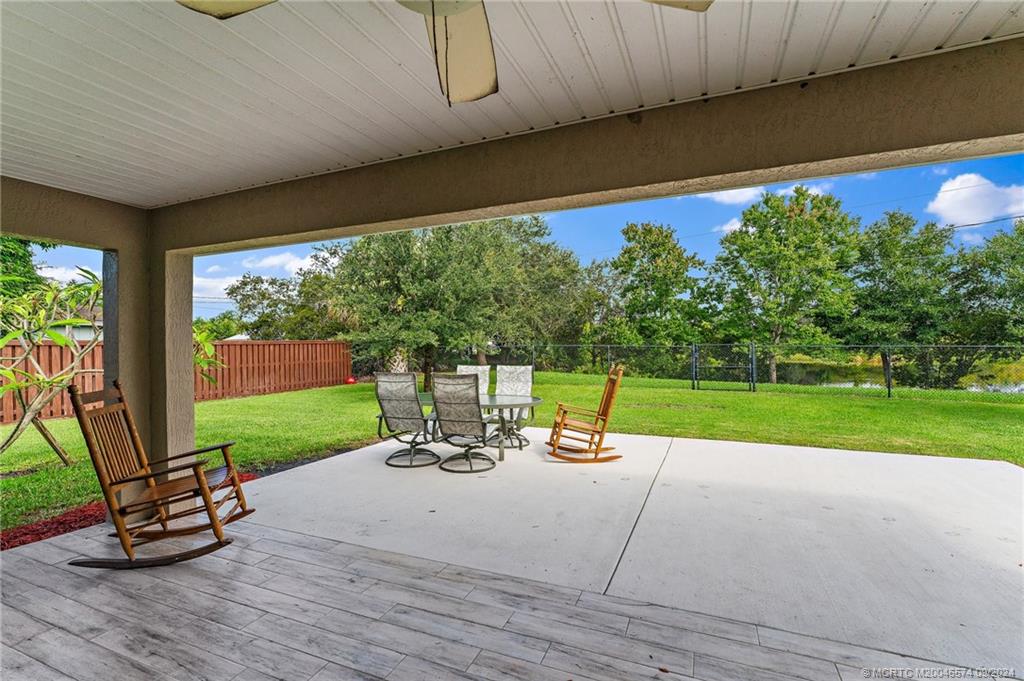 2325 SE Grand Drive