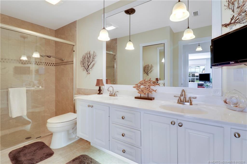 1619 SW Shady Lake Terrace