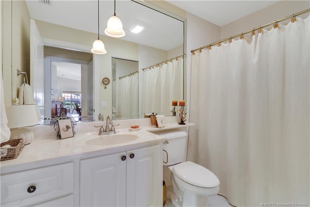 1619 SW Shady Lake Terrace