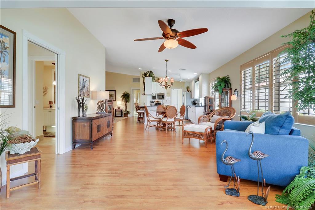 1619 SW Shady Lake Terrace