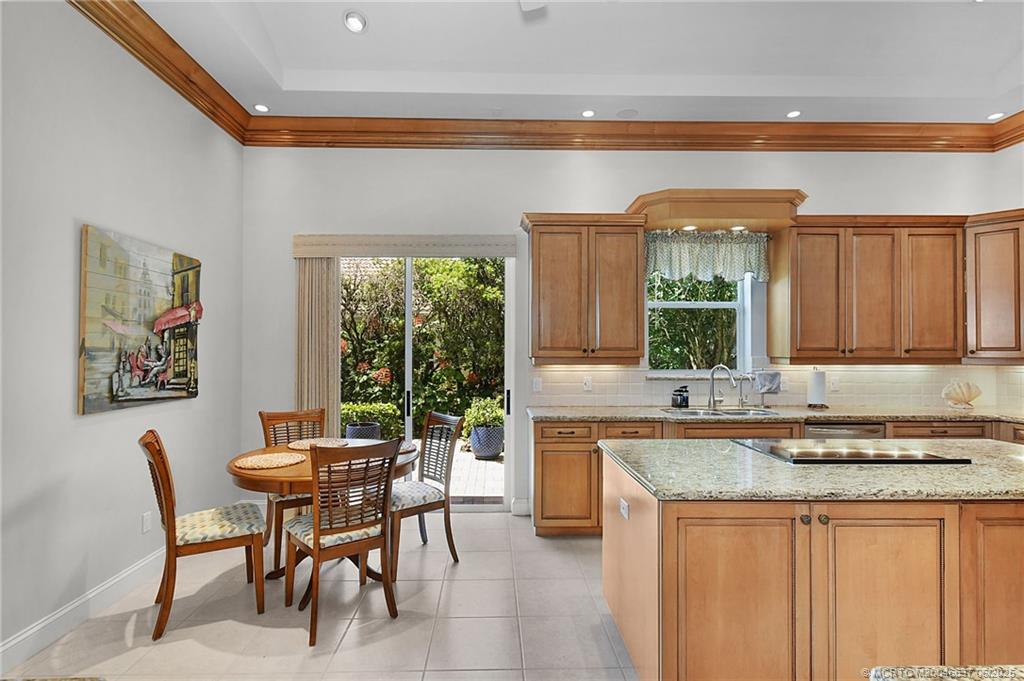 1572 SE Cypress Glen Way