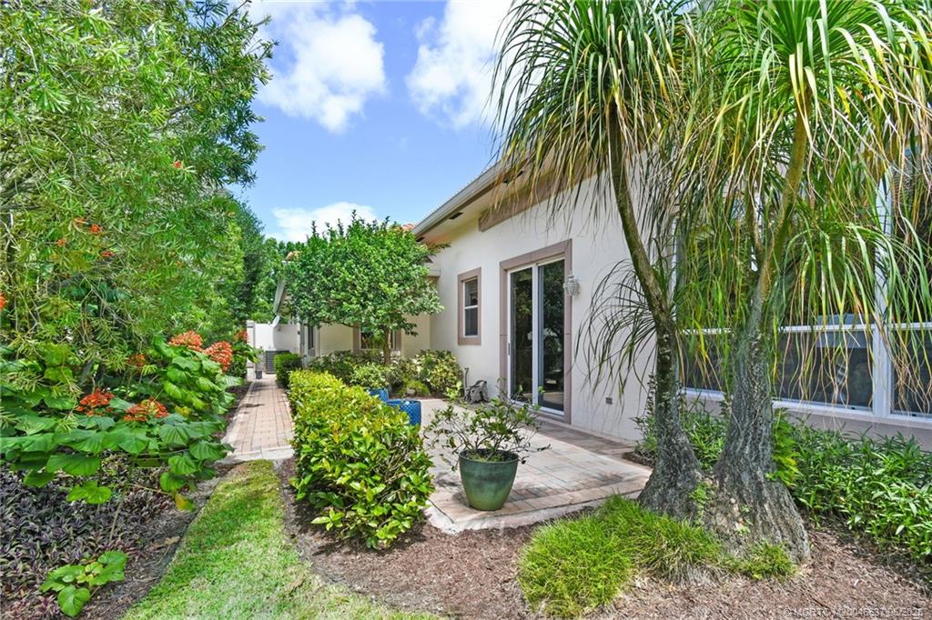 1572 SE Cypress Glen Way