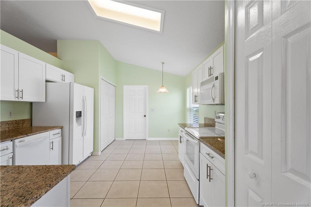 515 SW Sundance Trail