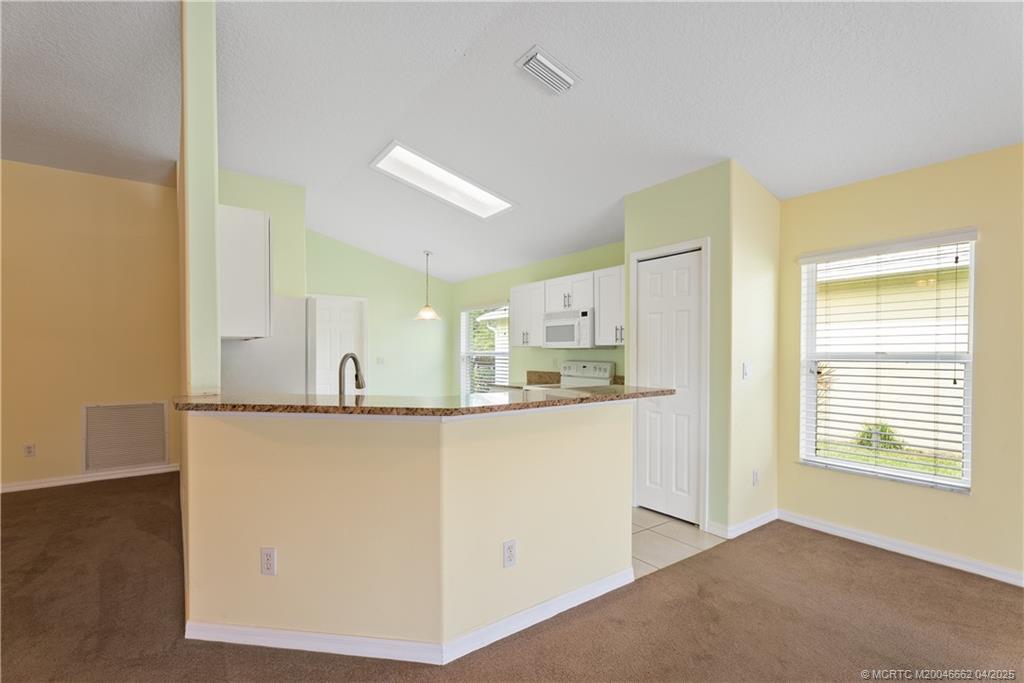 515 SW Sundance Trail
