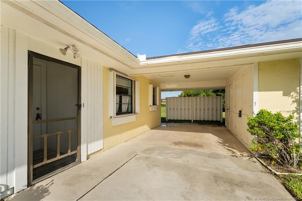 5233 SE Sea Island Way