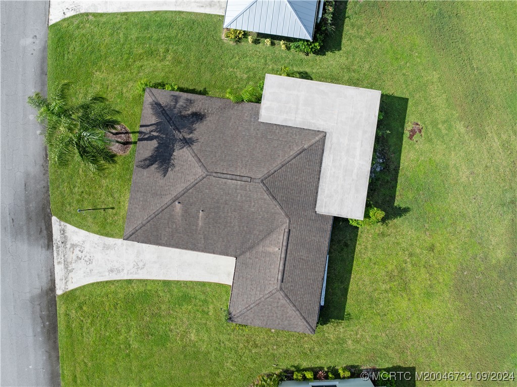 5233 SE Sea Island Way