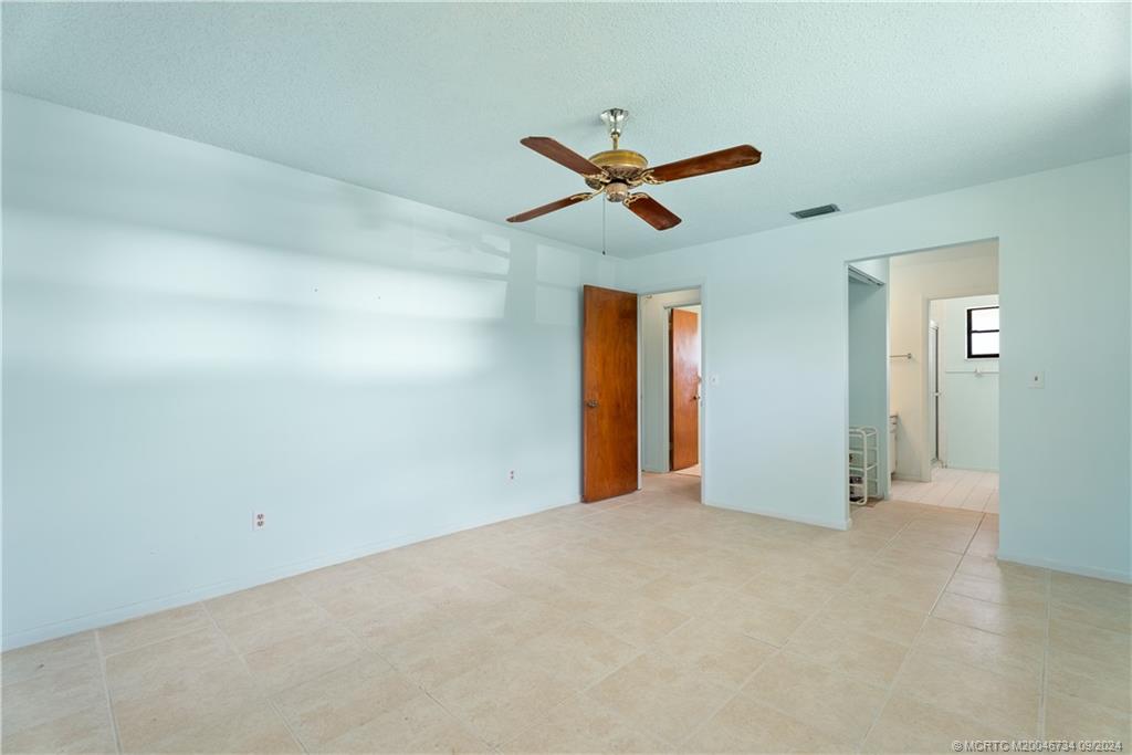 5233 SE Sea Island Way