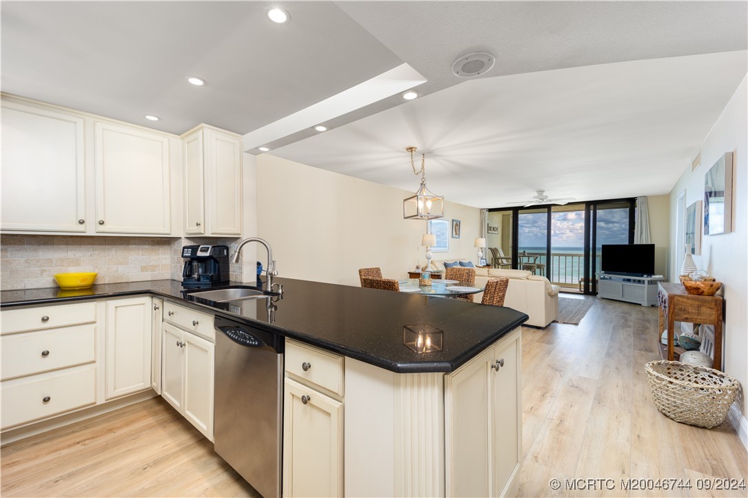 10600 S Ocean Drive 307