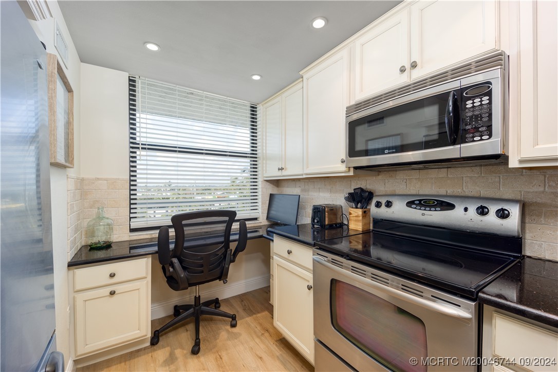 10600 S Ocean Drive 307
