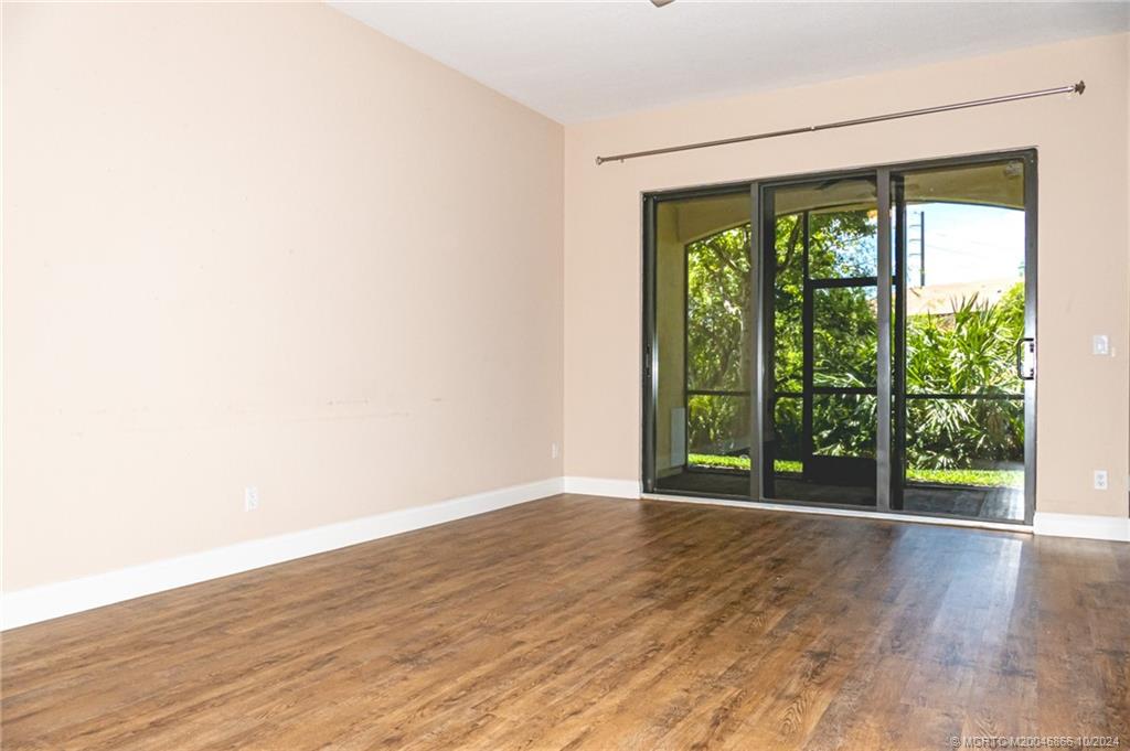 6688 SE Woodmill Pond Lane