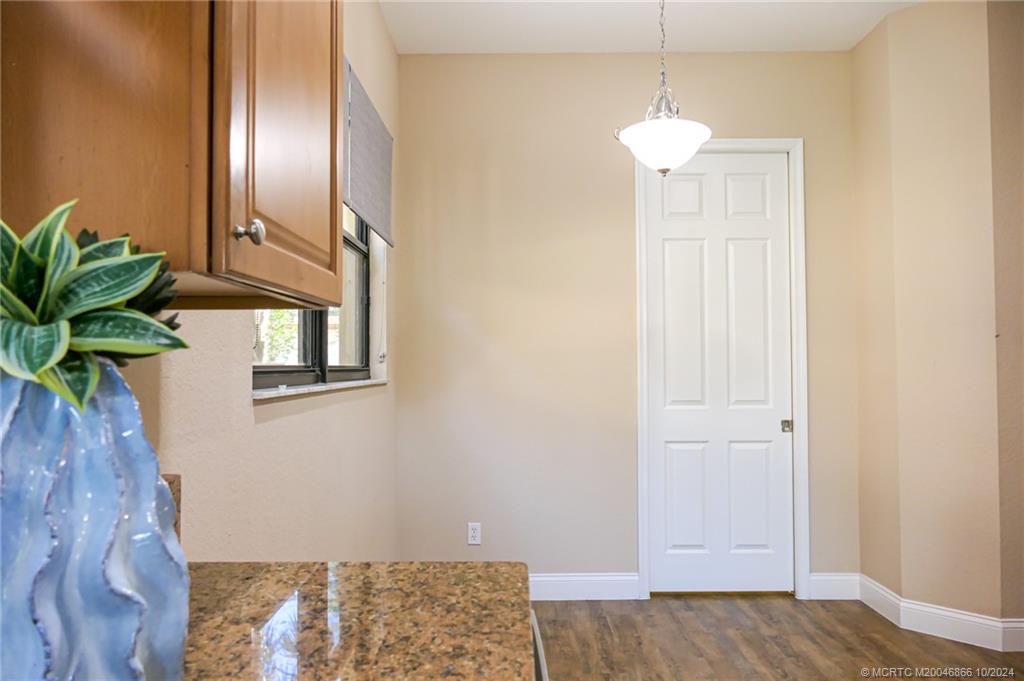 6688 SE Woodmill Pond Lane