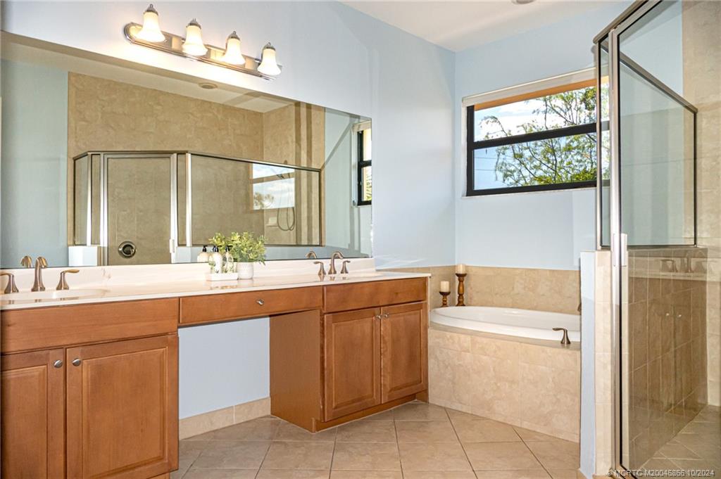 6688 SE Woodmill Pond Lane