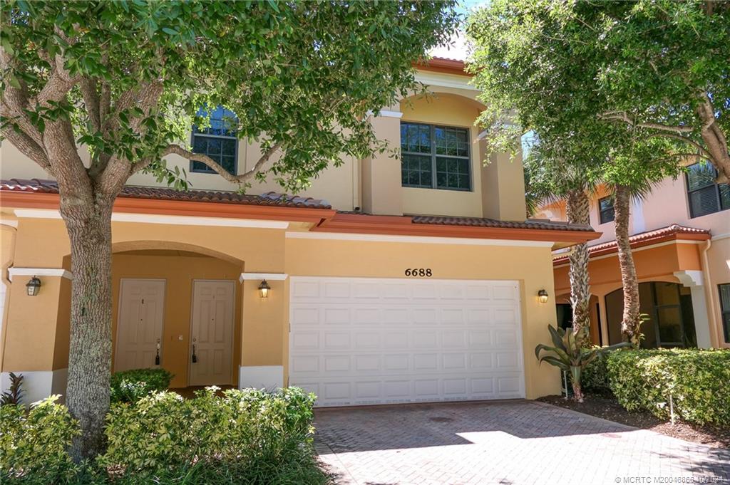 6688 SE Woodmill Pond Lane