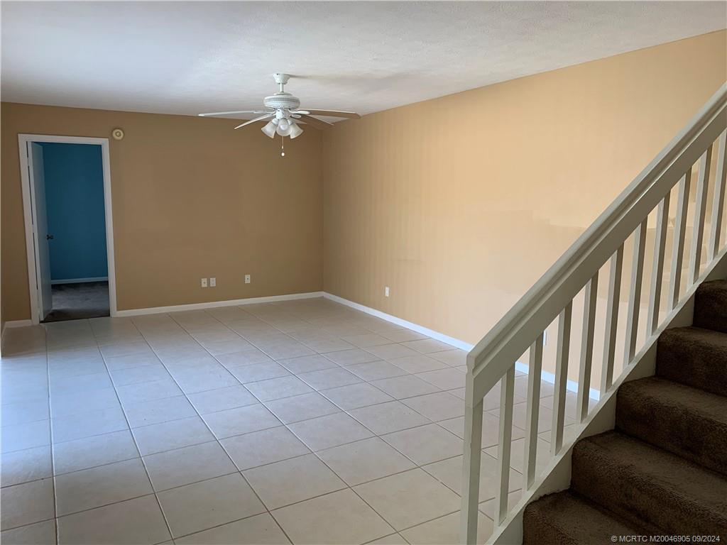 6490 SE Windsong Lane