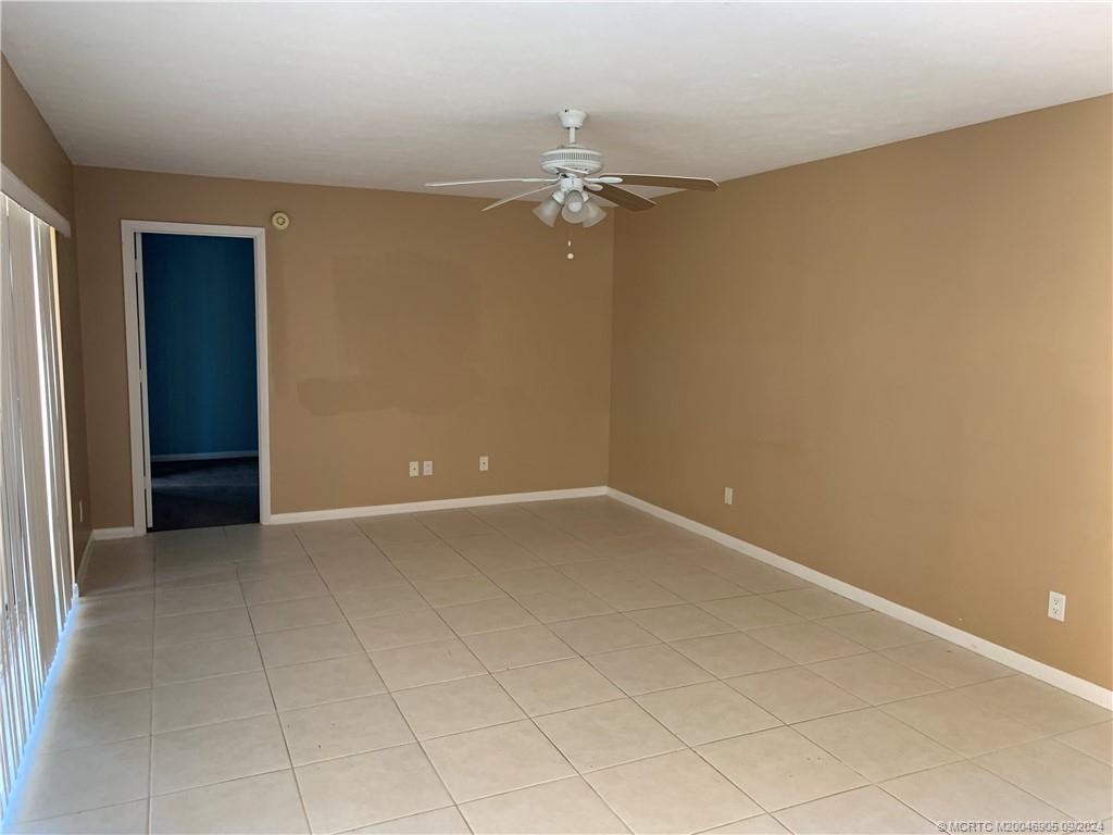 6490 SE Windsong Lane