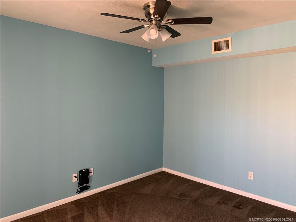 6490 SE Windsong Lane