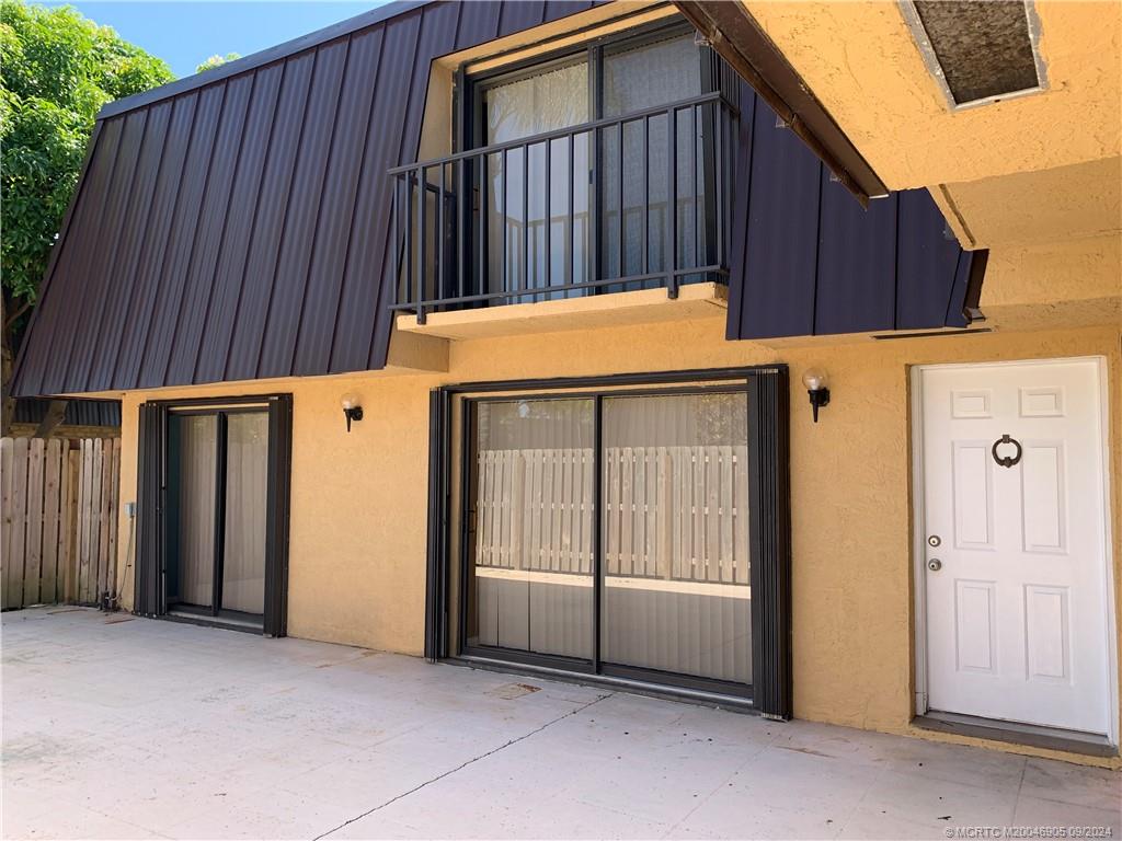 6490 SE Windsong Lane