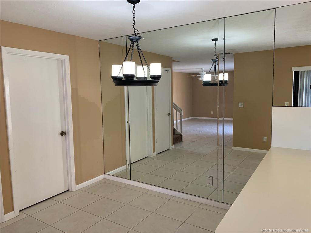 6490 SE Windsong Lane