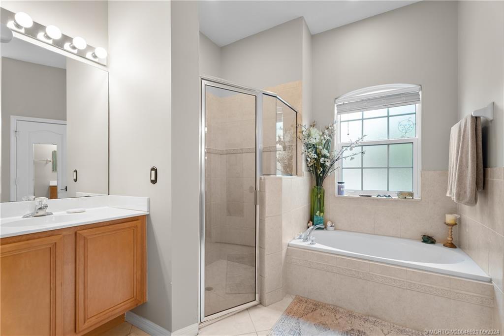 453 NW Sunflower Place