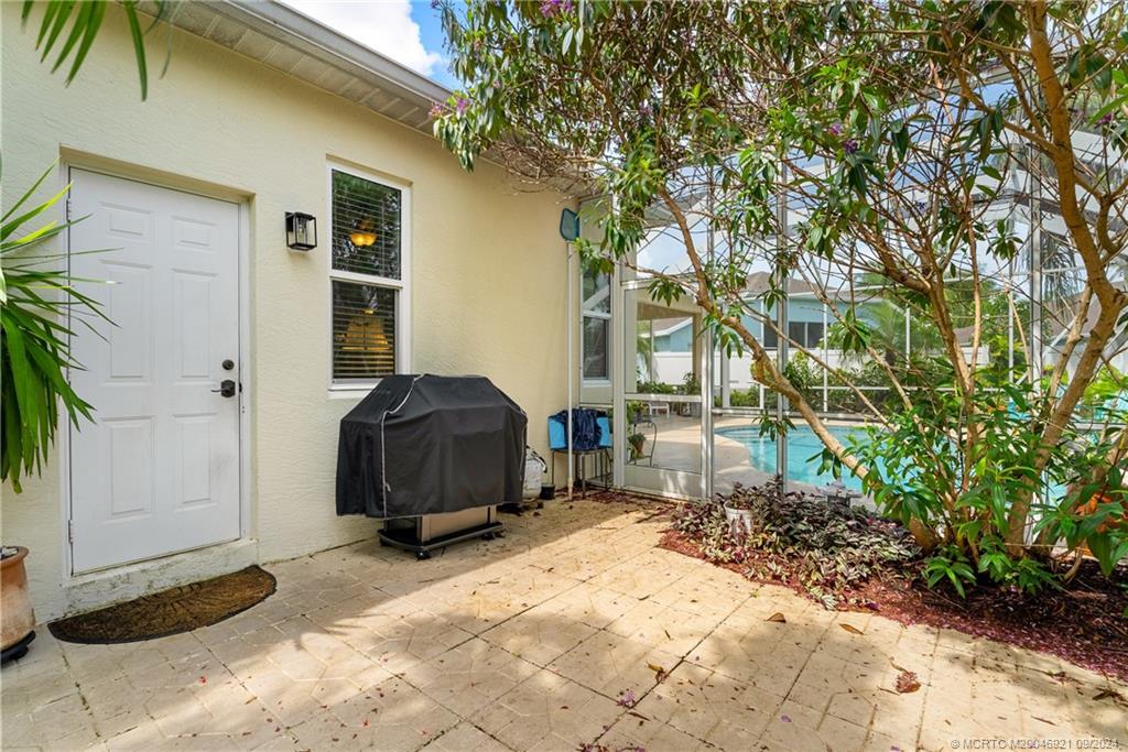 453 NW Sunflower Place