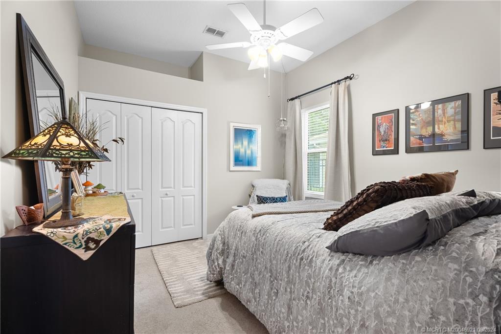 453 NW Sunflower Place