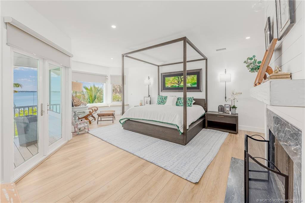 1270 SE Macarthur Blvd