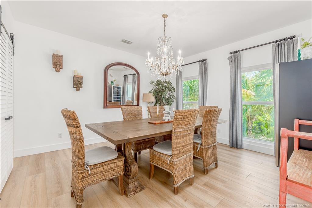 1270 SE Macarthur Blvd