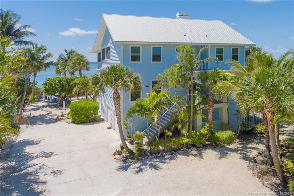 1270 SE Macarthur Blvd