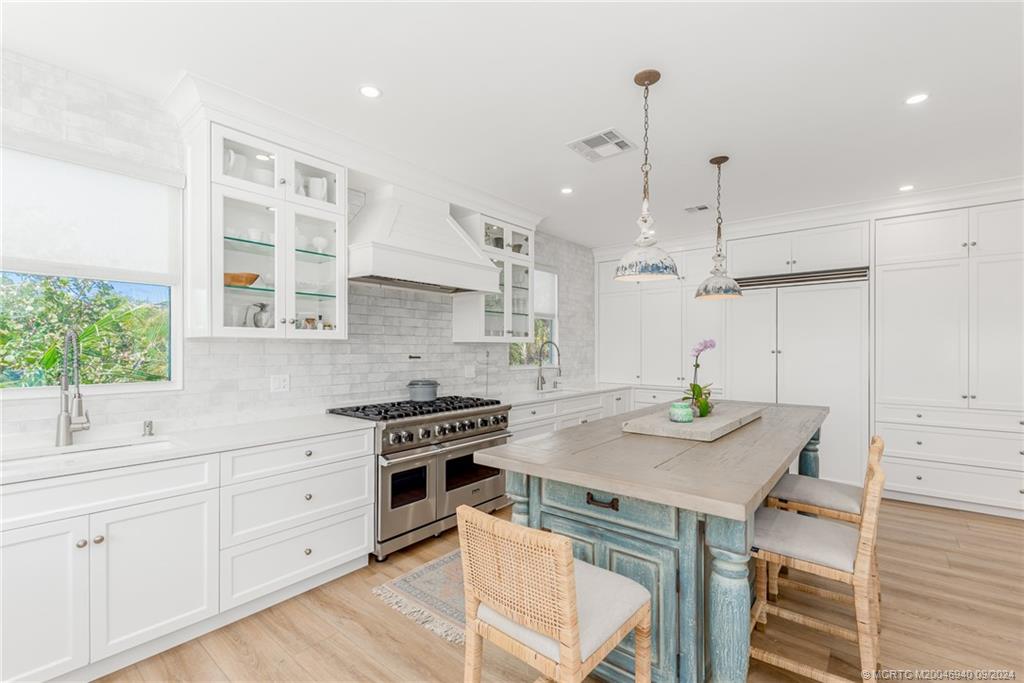 1270 SE Macarthur Blvd