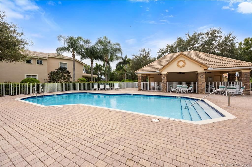 2896 SW Newberry Ct