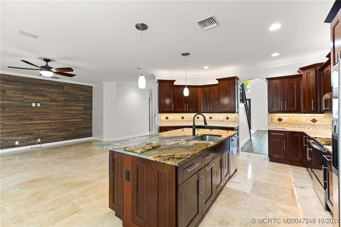 2896 SW Newberry Ct