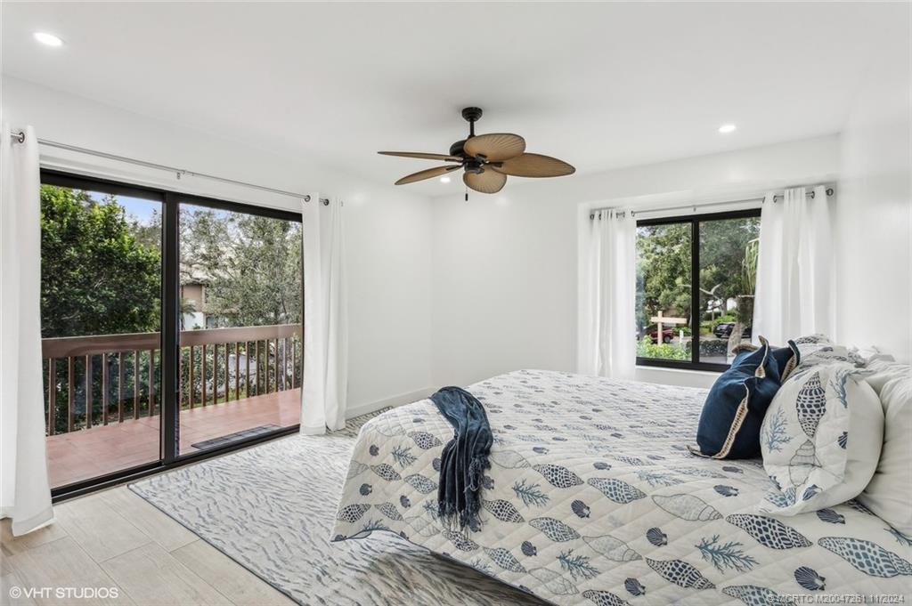 223 NE Edgewater Drive 223