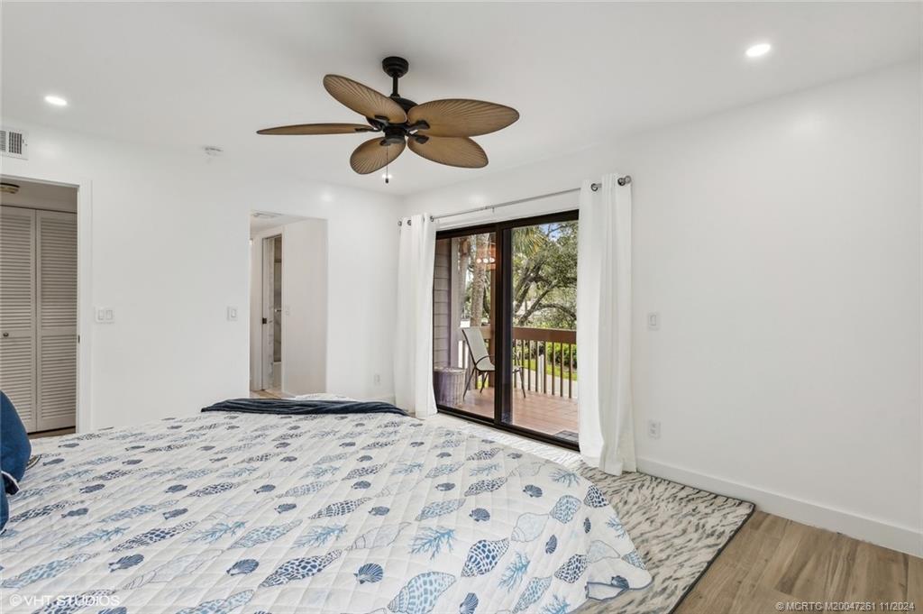 223 NE Edgewater Drive 223