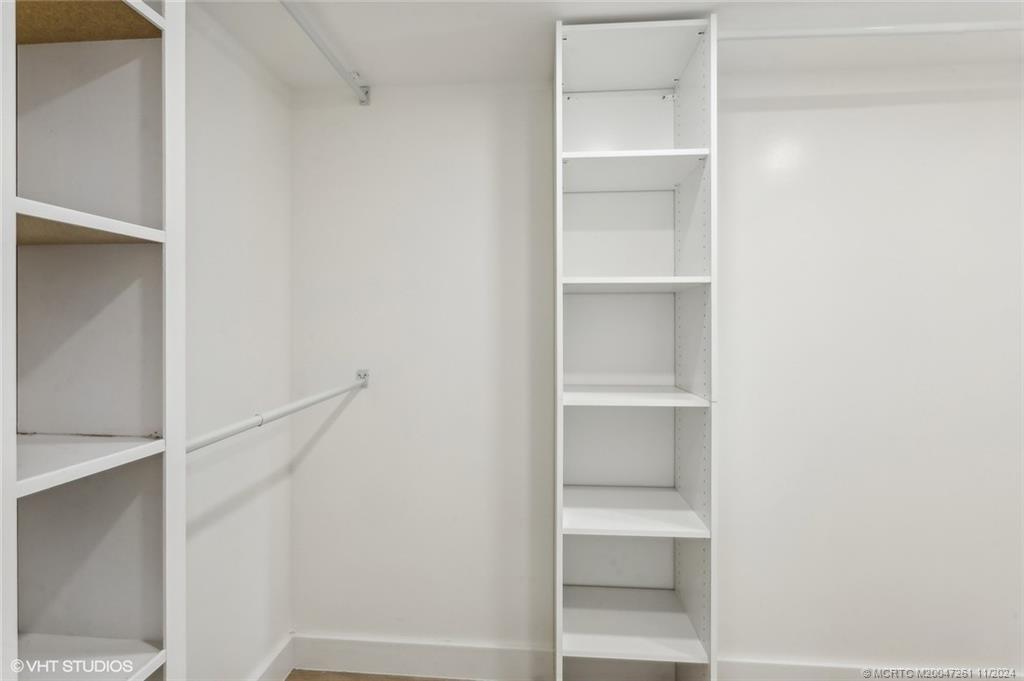 223 NE Edgewater Drive 223