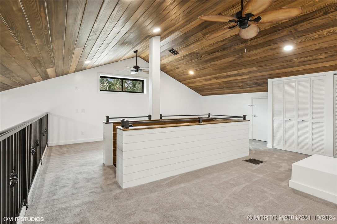 223 NE Edgewater Drive 223