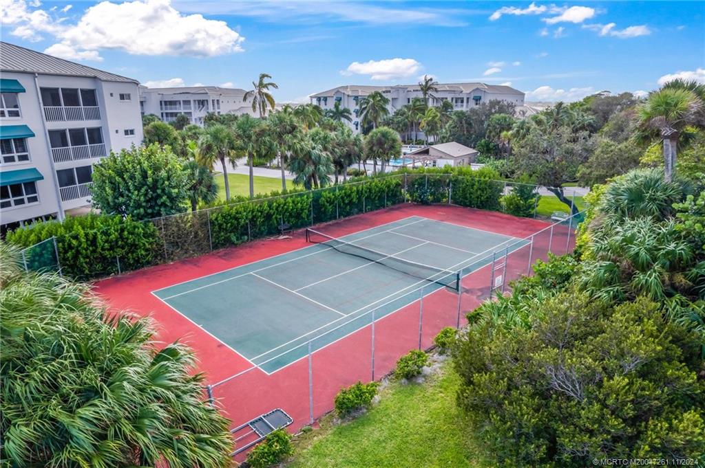 223 NE Edgewater Drive 223