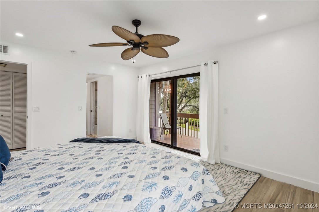 223 NE Edgewater Drive 223