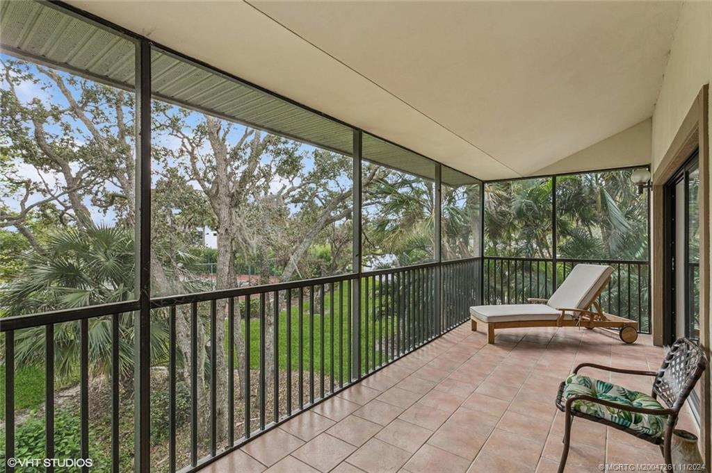 223 NE Edgewater Drive 223